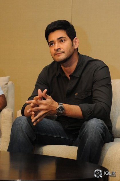 Mahesh-Babu-at-Srimanthudu-Movie-Press-Meet